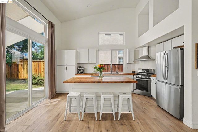 1045 Dawn Ct, Brentwood, CA 94513