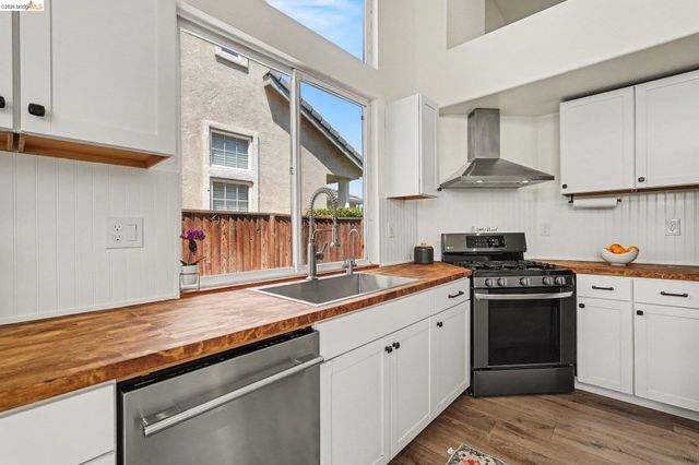 1045 Dawn Ct, Brentwood, CA 94513