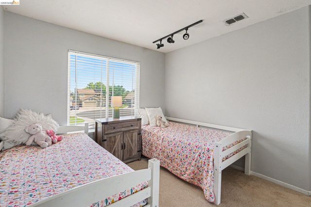 1045 Dawn Ct, Brentwood, CA 94513