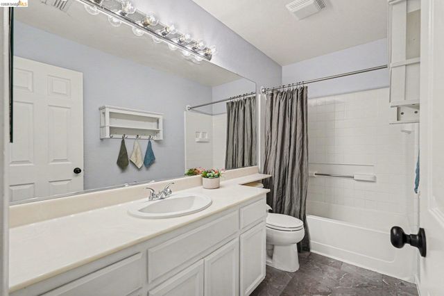 1045 Dawn Ct, Brentwood, CA 94513