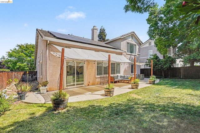 1045 Dawn Ct, Brentwood, CA 94513