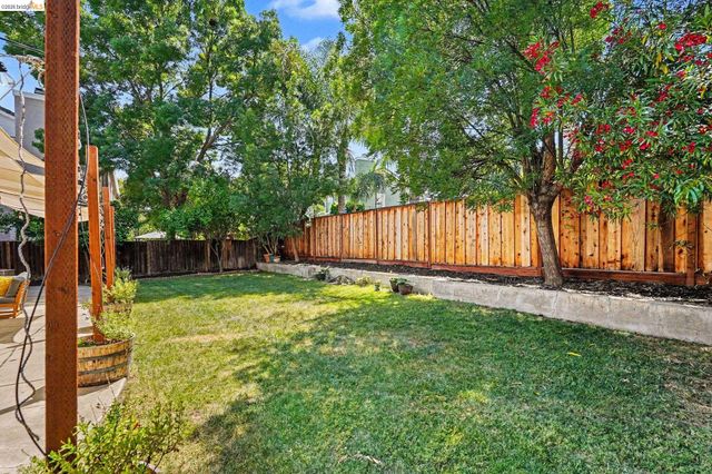 1045 Dawn Ct, Brentwood, CA 94513