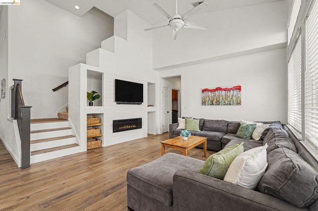 1045 Dawn Ct, Brentwood, CA 94513