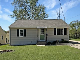 608 12th Street, West Des Moines, IA 50265
