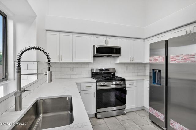 6190 W Sandburg, Tucson, AZ 85743