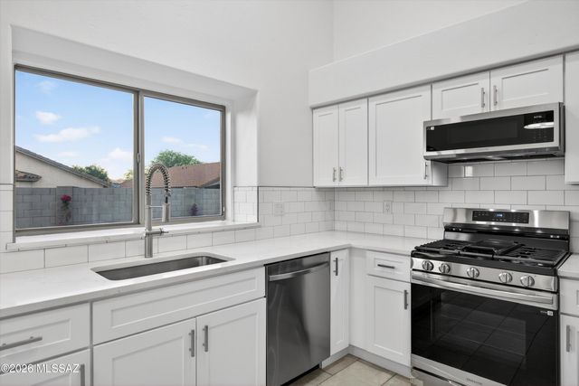 6190 W Sandburg, Tucson, AZ 85743