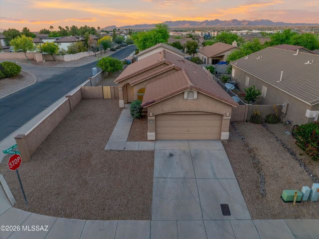 6190 W Sandburg, Tucson, AZ 85743