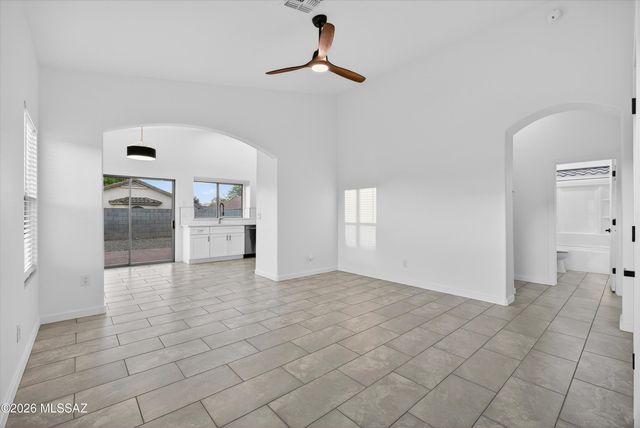 6190 W Sandburg, Tucson, AZ 85743