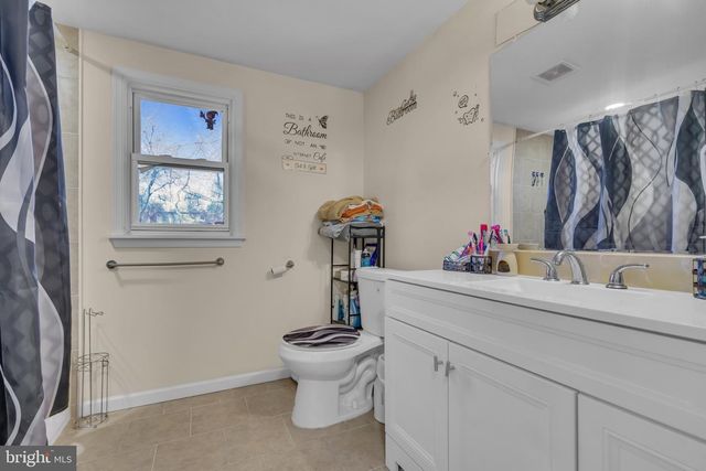 5042 HILLSIDE, Bensalem, PA 19020