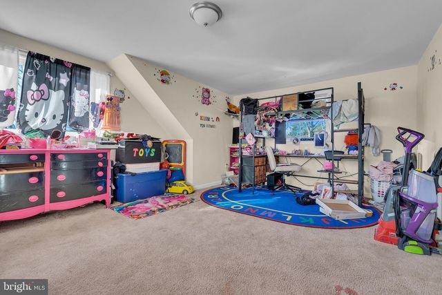 5042 HILLSIDE, Bensalem, PA 19020