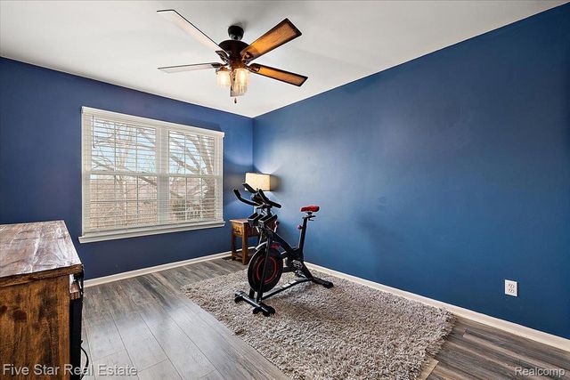 1047 Saddle Drive, South Lyon, MI 48178