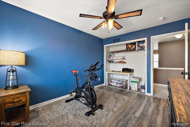 1047 Saddle Drive, South Lyon, MI 48178