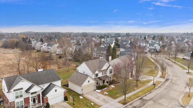 1047 Saddle Drive, South Lyon, MI 48178