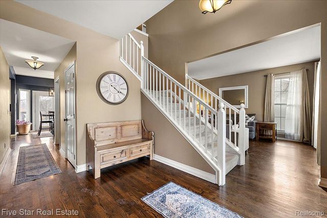 1047 Saddle Drive, South Lyon, MI 48178