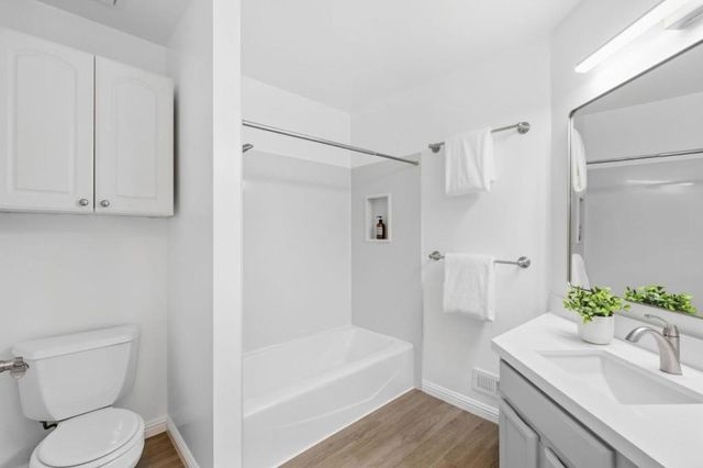 154 San Carlos Avenue, Redwood City, CA 94061
