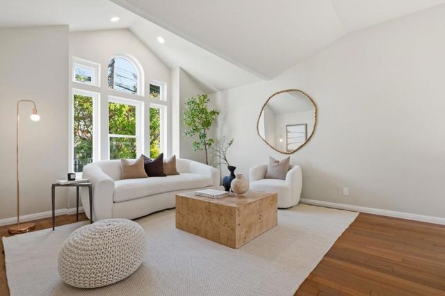154 San Carlos Avenue, Redwood City, CA 94061