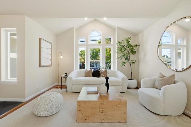 154 San Carlos Avenue, Redwood City, CA 94061