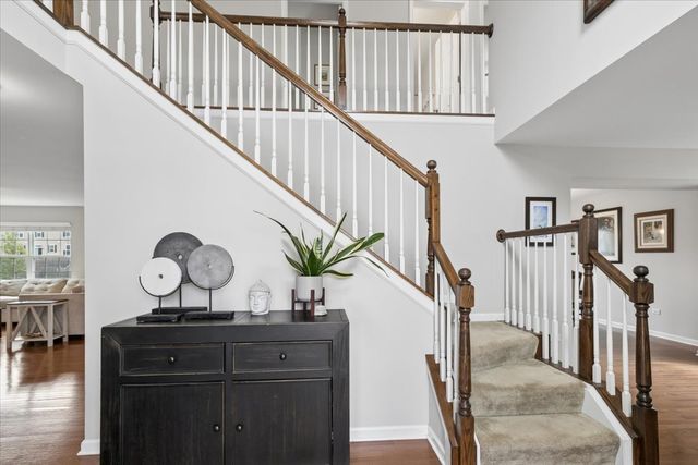 1731 Wentworth Drive, Volo, IL 60020