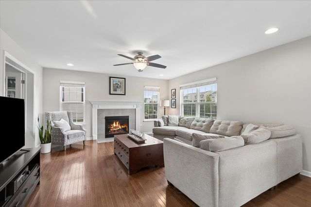 1731 Wentworth Drive, Volo, IL 60020