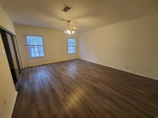 17473 Red Oak Drive 7473, Houston, TX 77090