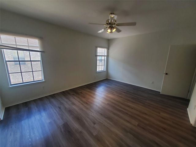 17473 Red Oak Drive 7473, Houston, TX 77090