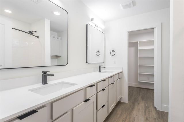 11501 N Oklahoma Avenue, Oklahoma City, OK 73114