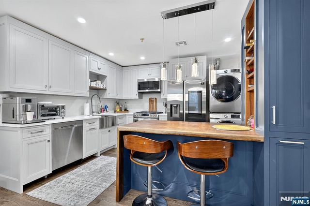 20 McChesney Court 1720, West Orange, NJ 07052