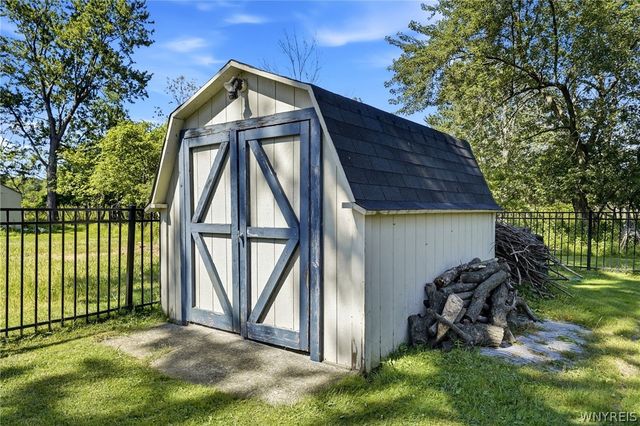 100 Northwood Avenue, West Seneca, NY 14224