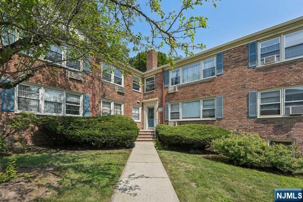 24 Hutton Avenue 38, West Orange, NJ 07052