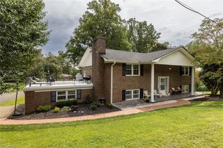648 Knollwood Drive, Mount Airy, NC 27030