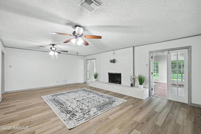 301 Estainville Avenue, Lafayette, LA 70508