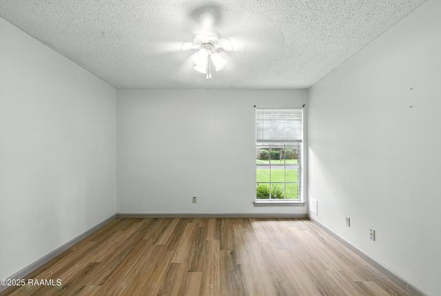 301 Estainville Avenue, Lafayette, LA 70508