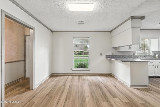 301 Estainville Avenue, Lafayette, LA 70508