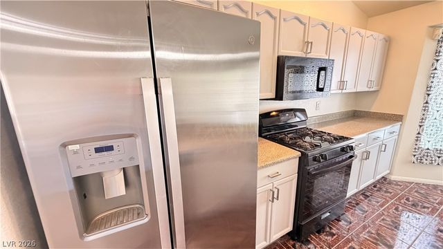 6263 DALBERGIA Avenue, Las Vegas, NV 89122