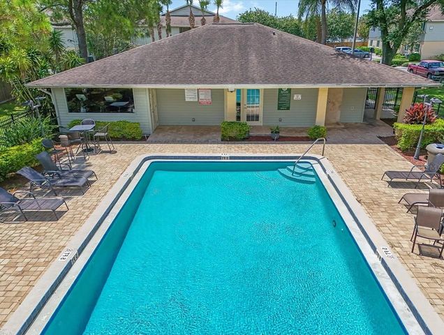 206 BERRY TREE PLACE 206, Brandon, FL 33510