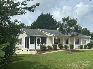 617 Reservoir Road, Marion, NC 28752