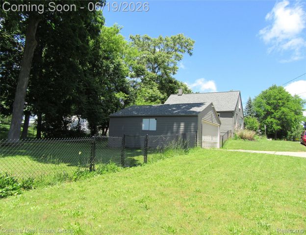 4251 Quebec Street, Auburn Hills, MI 48326