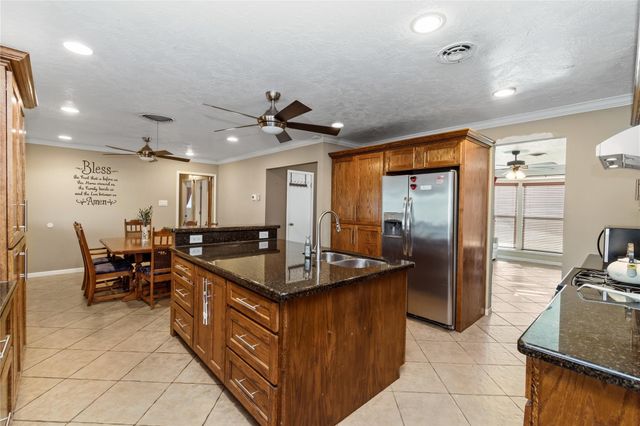 2303 Belvedere Drive, Baytown, TX 77520