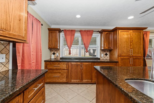 2303 Belvedere Drive, Baytown, TX 77520