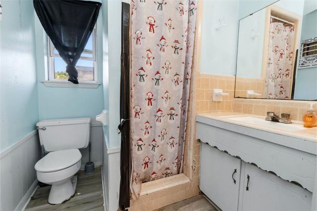 2303 Belvedere Drive, Baytown, TX 77520