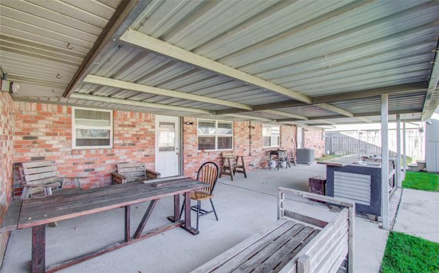 2303 Belvedere Drive, Baytown, TX 77520