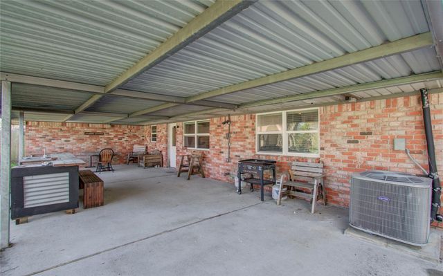 2303 Belvedere Drive, Baytown, TX 77520