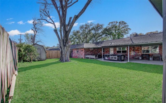 2303 Belvedere Drive, Baytown, TX 77520