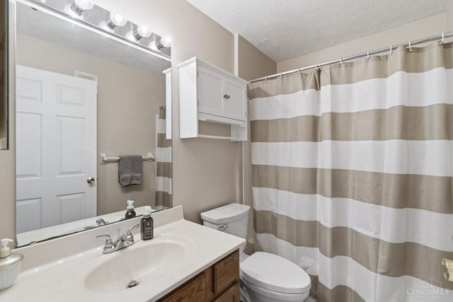 1680 Piper Lane, Centerville, OH 45440
