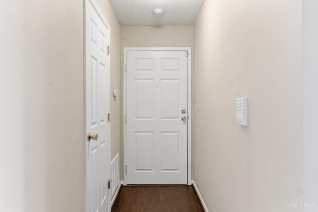 1680 Piper Lane, Centerville, OH 45440