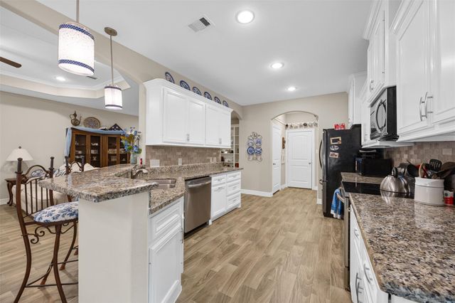 42 Trail Lake, Trinity, TX 75862