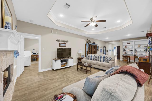 42 Trail Lake, Trinity, TX 75862