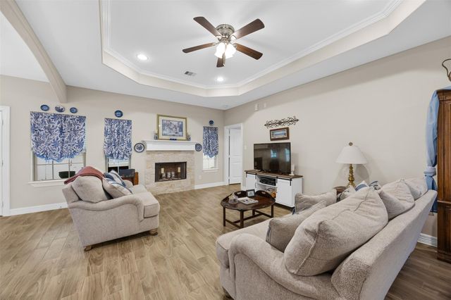 42 Trail Lake, Trinity, TX 75862