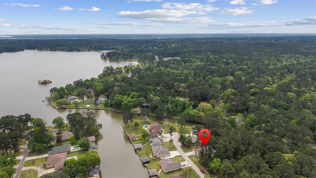 42 Trail Lake, Trinity, TX 75862