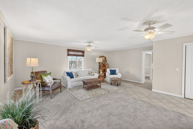 234 Bluegrass Cir, Lebanon, TN 37090